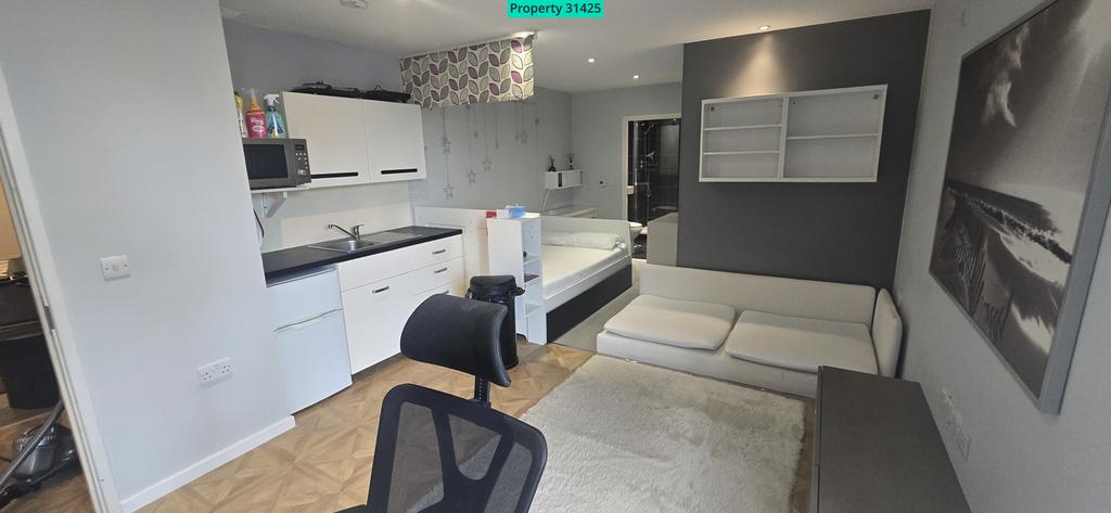 Apartment in Brighton, Round Hill - View 4
