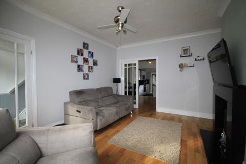 3 bedroom end of terrace house for sale, Lee Street, Hull, East Yorkshire. HU8 8NW