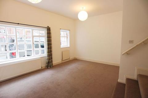 2 bedroom maisonette to rent, Queensbury Mews, Brighton