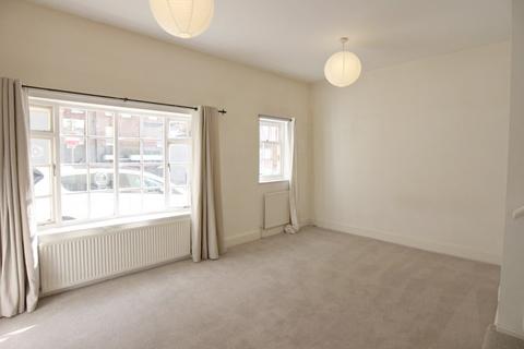2 bedroom maisonette to rent, Queensbury Mews, Brighton