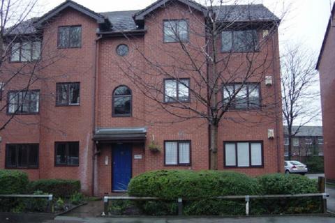 2 bedroom flat to rent, Simmons Court, Whalley Range, Manchester. M16 8ES