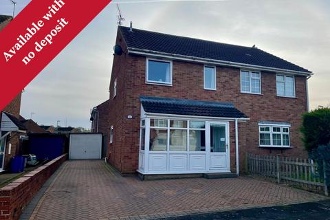 3 bedroom semi-detached house to rent, Third Avenue, Grantham, NG31