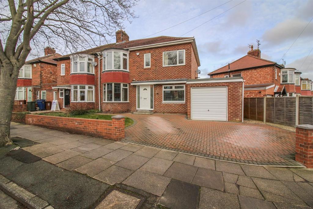 Park Avenue, Gosforth, Newcastle Upon Tyne NE3 5 bed semidetached
