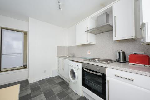 2 bedroom flat to rent, Friars Street, Stirling FK8