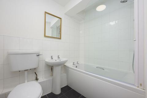 2 bedroom flat to rent, Friars Street, Stirling FK8