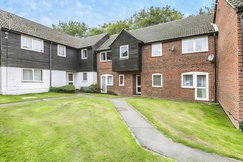 1 bed flat/apartment for rent in Newbury,  Berkshire,  RG14
