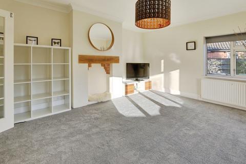 4 bedroom detached house to rent, Newlands Drive, Acomb, York, YO26