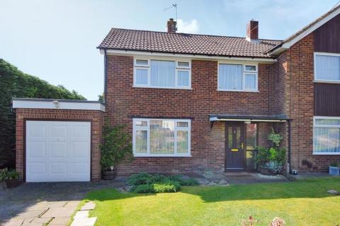3 bedroom semi-detached house to rent, Greenway,  Chesham,  HP5