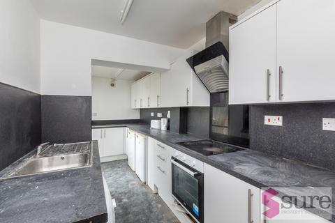 4 bedroom terraced house to rent, Bevendean Crescent, Brighton , East Sussex