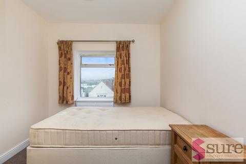 4 bedroom terraced house to rent, Bevendean Crescent, Brighton , East Sussex