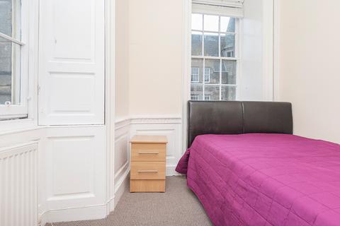 4 bedroom flat to rent - High Street Edinburgh EH1 1TB United Kingdom