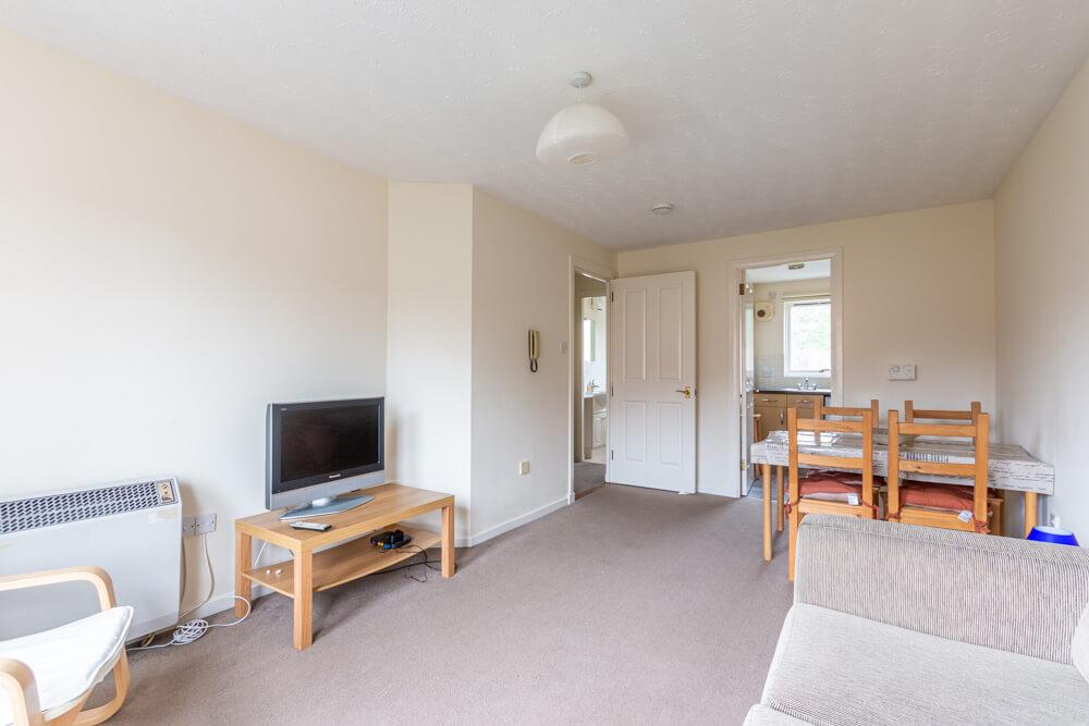 Parkside Terrace Edinburgh EH16 5XR United Kingdom 2 bed flat £950