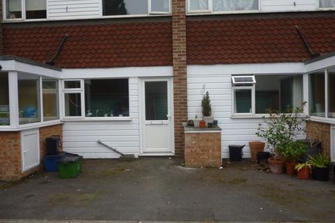 2 bedroom maisonette to rent, Doveton Road, Croydon, CR2