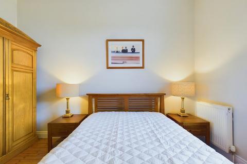 2 bedroom flat to rent, Parkside Terrace, Newington, Edinburgh, EH16