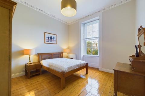 2 bedroom flat to rent, Parkside Terrace, Newington, Edinburgh, EH16