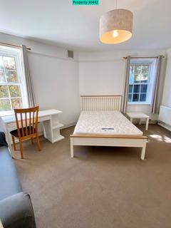 3 bedroom apartment to rent, Brockill Crescent, London, SE4 2QB
