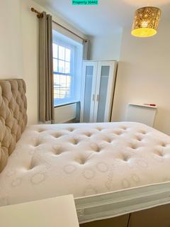 3 bedroom apartment to rent, Brockill Crescent, London, SE4 2QB