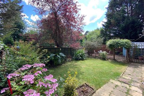 3 bedroom apartment to rent, Brockill Crescent, London, SE4 2QB