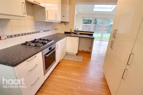 5 bedroom semi-detached house to rent, Adams Court, Woughton on the Green