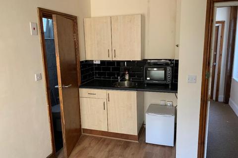 Studio to rent, 31 Onslow road, Southampton SO14