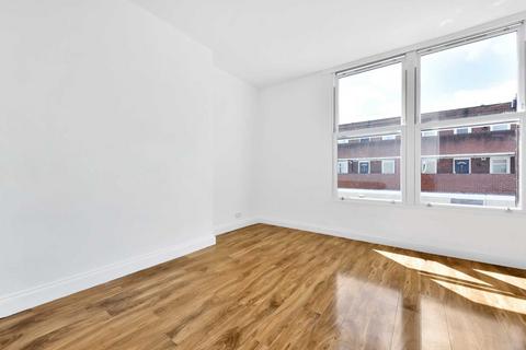 1 bedroom flat for sale, Hadyn Park Road, Shepherds Bush, London W12 9AG