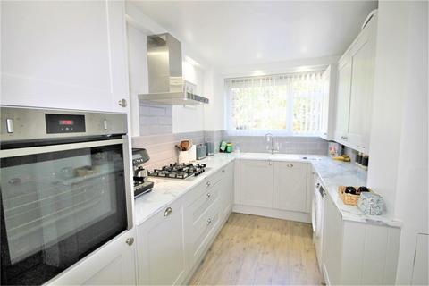 3 bedroom flat for sale - Parkwood, Beckenham