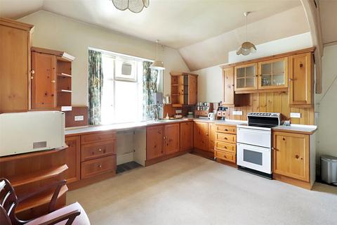 4 bedroom detached house for sale, High Street, Dulverton, Somerset, TA22