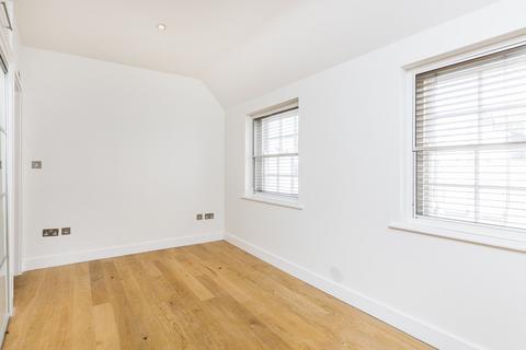 2 bedroom apartment to rent, Catherine Street, Covent Garden WC2