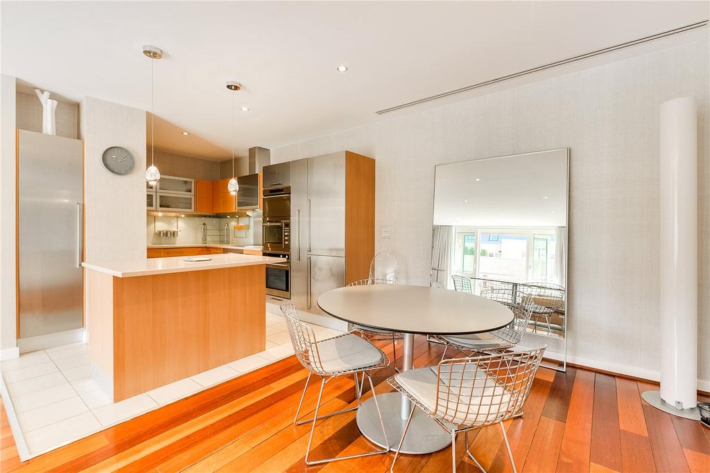 Kitchen / Dining