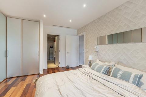 2 bedroom apartment to rent, Hans Crescent, SW1X