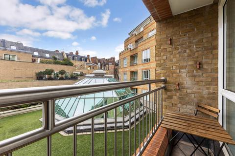 2 bedroom apartment to rent, Hans Crescent, SW1X