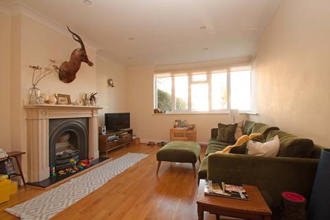 3 bedroom semi-detached house to rent - Oak Tree Drive, Totteridge, N20 - RENT INCLUDES GARDENER AND WINDOW CLEANER