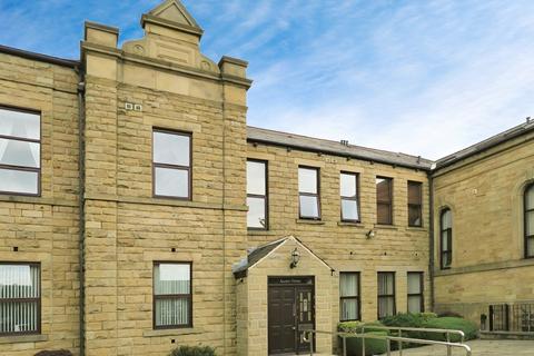 2 bedroom flat to rent, Albion Street, Morley, LS27