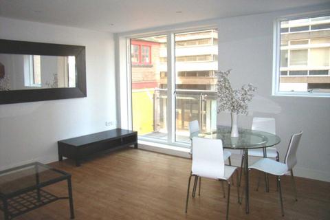 2 bedroom flat to rent, Merchants Place, Reading