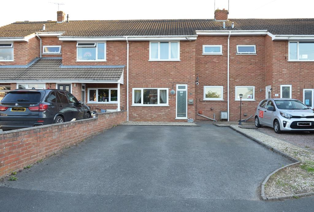 Beech Avenue, Drakes Broughton, Pershore, WR10 3 bed terraced house £