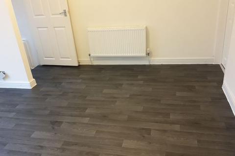 2 bedroom terraced house to rent, Sloane Street, Bolton BL3