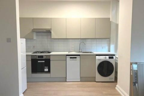 3 bedroom apartment to rent, Richmond Way, Shepherds Bush, W12