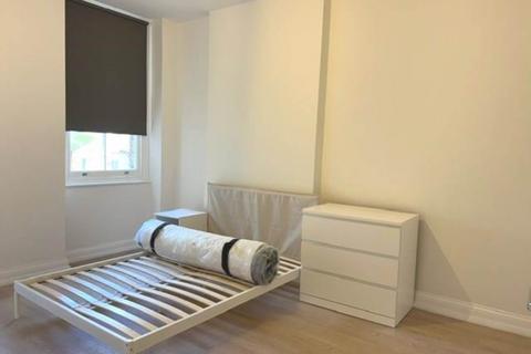 3 bedroom apartment to rent, Richmond Way, Shepherds Bush, W12