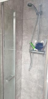 3 bedroom house to rent, Room 3, 15 Crosby Place Holbeck  Leeds