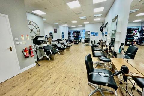 Hairdresser and barber shop for sale, Freehold Hair & Beauty Salon Located In Launceston