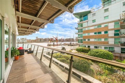2 bedroom flat for sale, Cinnabar Wharf East, 28 Wapping High Street, London