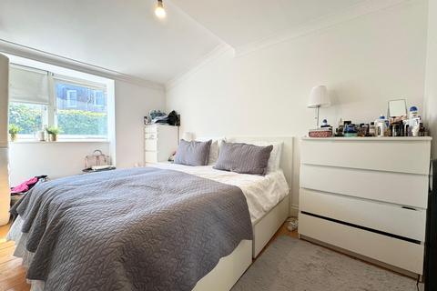 2 bedroom house to rent, Shaftesbury Road, Archway