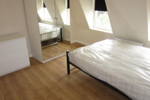 1 bedroom flat to rent, Hammersmith Road , London W14