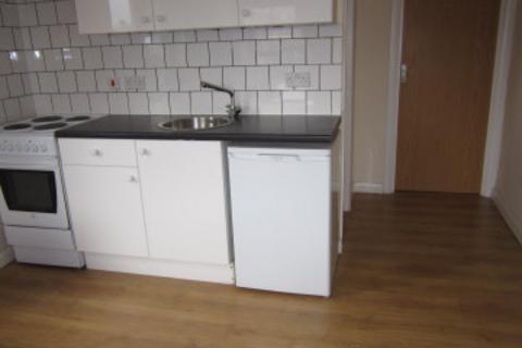 1 bedroom flat to rent, Hammersmith Road , London W14