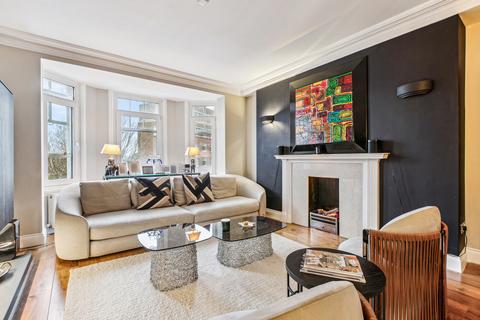 4 bedroom flat to rent, Onslow Square, South Kensington, London