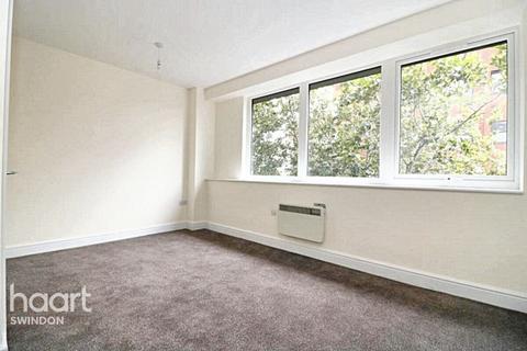 Studio to rent, Farnsby Street, Swindon