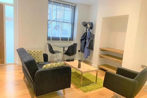 1 bedroom flat to rent, Westbourne Gardens, Bayswater, London W2