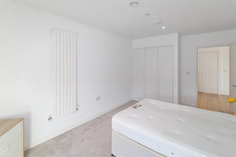 2 bedroom flat to rent - Carrick House, E16