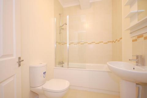 3 bedroom flat to rent - Sellincourt Road, Tooting