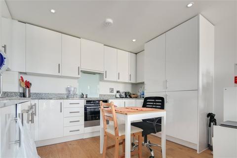 1 bedroom flat for sale - Chesworth Court, 17 Fulneck Place, London, E1